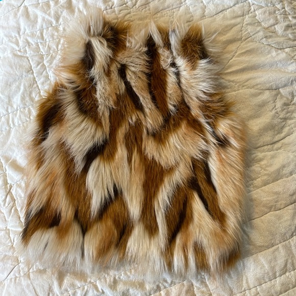 Lacey Lane Toddler's Faux Fur Vest. Super Cute. Very Good Condition. Size 2. - Picture 10 of 15